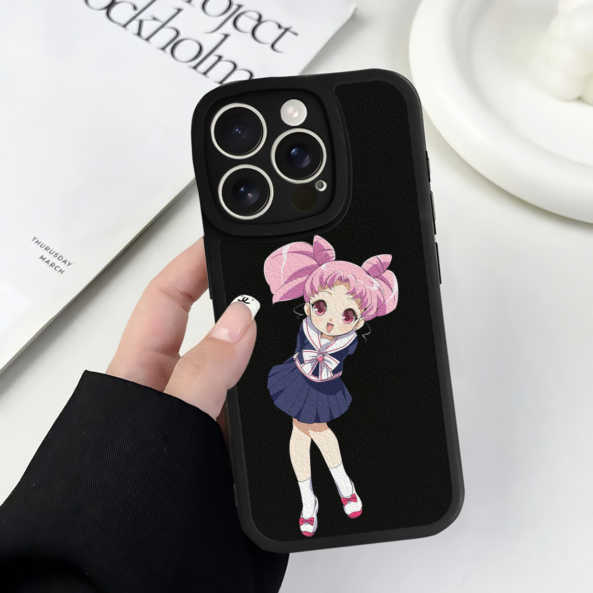 （画像用） 美少女戦士セーラームーン ちびうさ Sailor Moon Chibiusa Tsukino Usagi Small Lady Serenity 【iPhone 16シリーズ対応】シリコンスマホケース（レザー調） 材質：シリコン